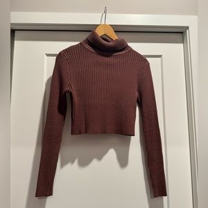 Turtle neck crop top